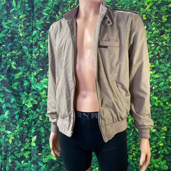 Member Only Jacket color tan size 42. Used - Picture 3 of 9